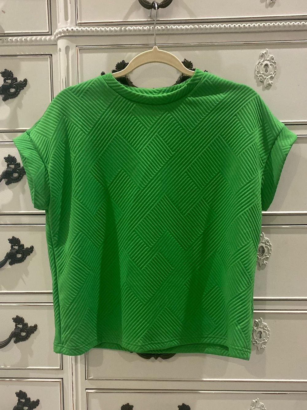 SHEIN Women’s Bright Green Textured Short Sleeve Top Size Medium